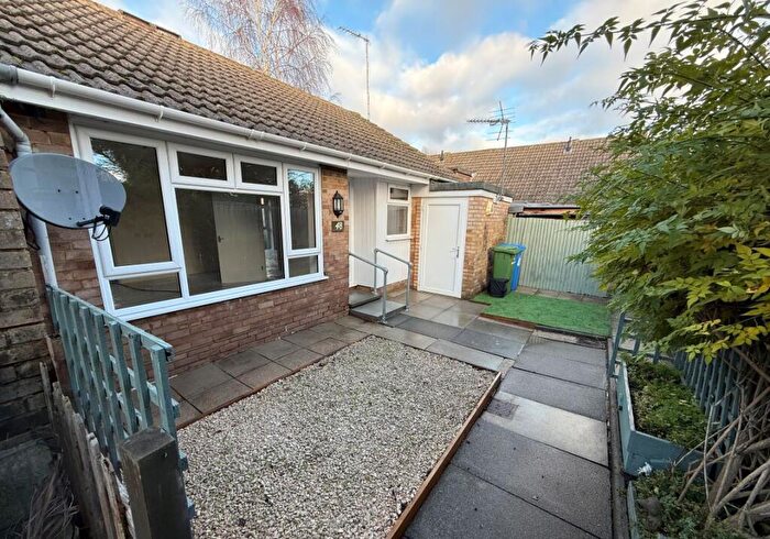 2 Bedroom Terraced Bungalow For Sale In Arncliffe, Bracknell, Berkshire, RG12