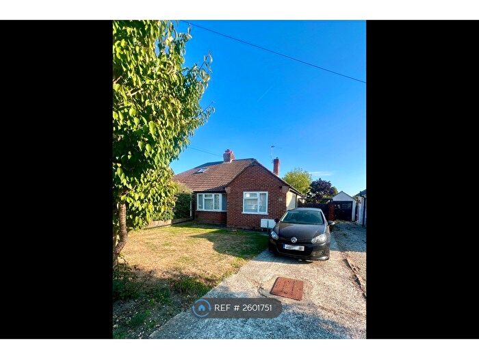 2 Bedroom Bungalow To Rent In Oak Avneue, Chichester, PO19