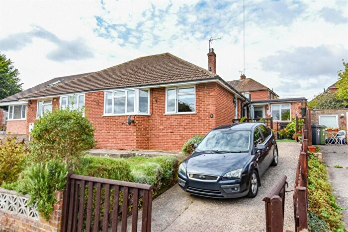 3 Bedroom Semi-Detached House For Sale In Millway, Tilsdown, Dursley, GL11