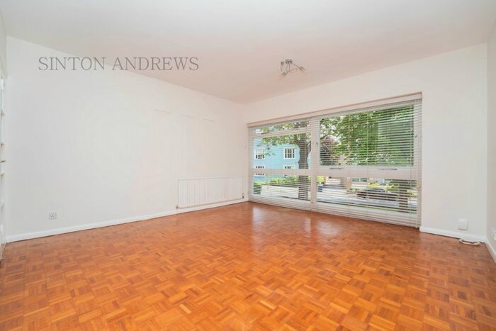 2 Bedroom Flat To Rent In Oak Tree Close, Ealing, W5