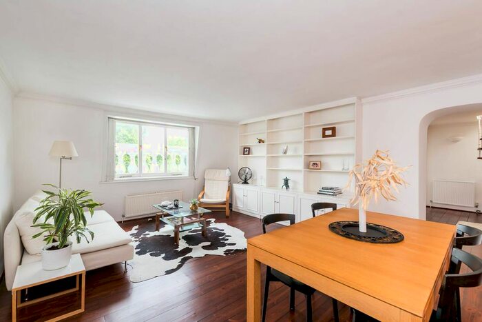 3 Bedroom Flat To Rent In Onslow Gardens, Chelsea, London, SW7