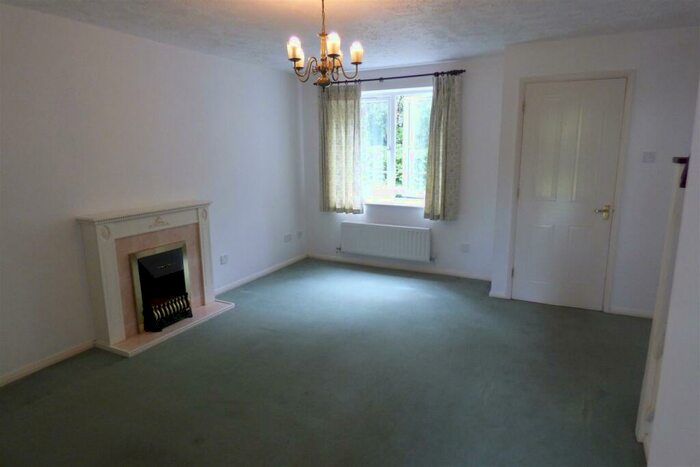 3 Bedroom End Of Terrace House To Rent In Kelbra Crescent, Frampton Cotterell, Bristol, BS36