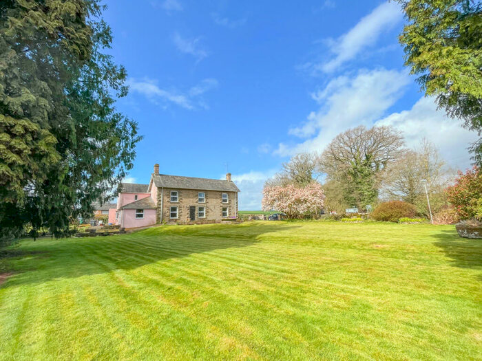 5 Bedroom Detached House For Sale In Coleford Road, Lydney, GL15