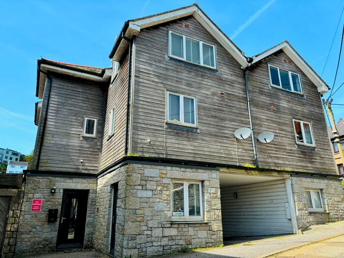 3 Bedroom Semi-Detached House To Rent In Creeping Lane, Newlyn, Penzance, TR18