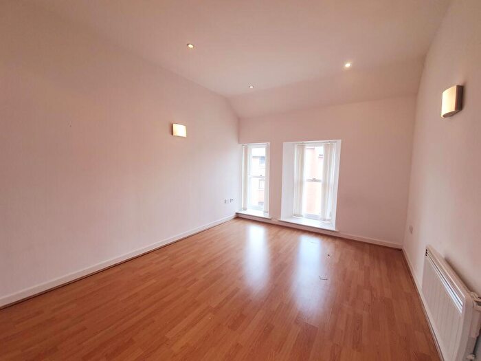 2 Bedroom Apartment To Rent In Regency Court, Ecclesfield, S35