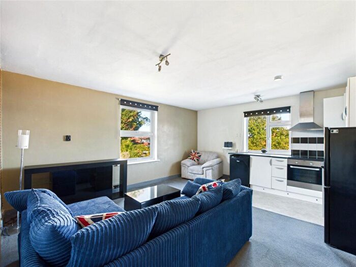 1 Bedroom Apartment For Sale In Princes Road, Felixstowe, Suffolk, IP11