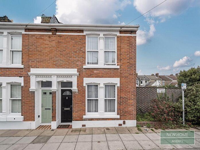 3 Bedroom End Of Terrace House For Sale In Morley Road Southsea, PO4