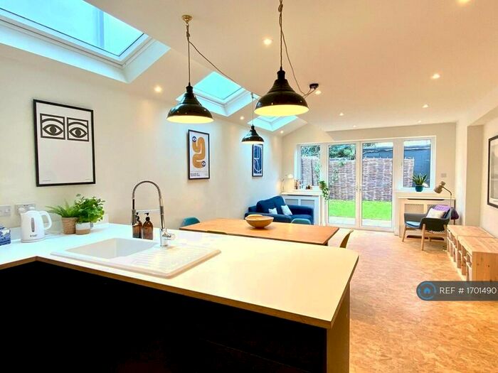 4 Bedroom Terraced House To Rent In Woodlands Road, London, E17