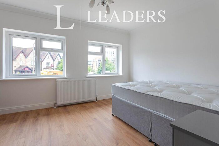 1 Bedroom Detached House To Rent In A Redstone Hill, RH1