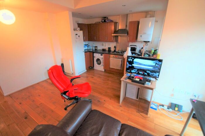 2 Bedroom Flat To Rent In Thackhall Street, Stoke, Coventry CV2