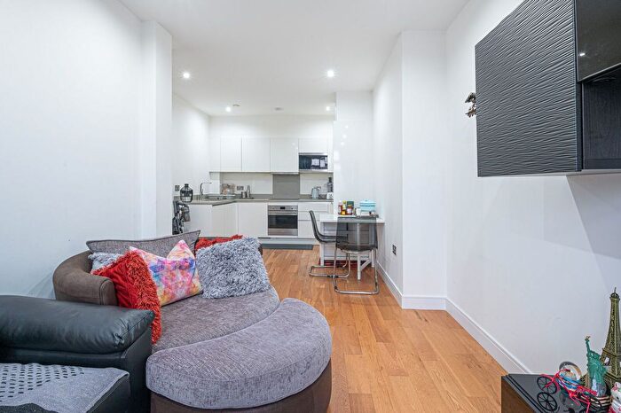 1 Bedroom Flat For Sale In Research House, Greenford, UB6