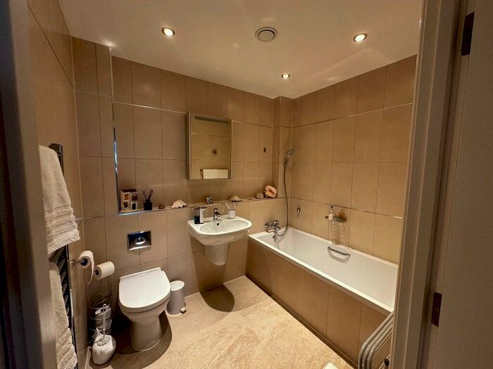 2 Bedroom Retirement Property For Sale In Smyth Court Redwood Drive, Bristol, BS8