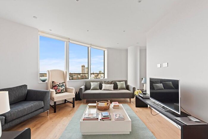 2 Bedroom Flat To Rent In Lombard Wharf, Lombard Road, SW11