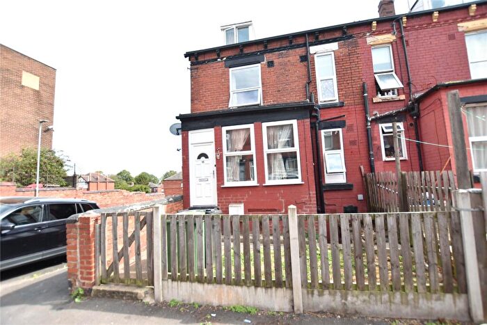 2 Bedroom End Of Terrace House For Sale In Raincliffe Terrace, Leeds, West Yorkshire, LS9
