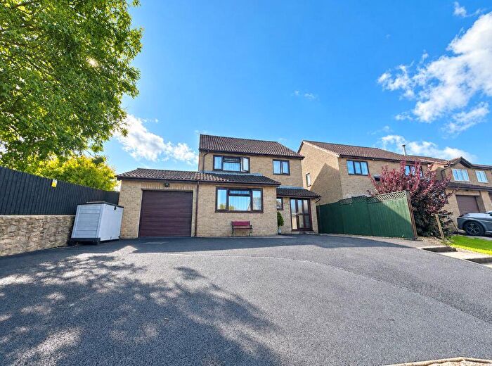 4 Bedroom Detached House For Sale In Naisholt Road, Shepton Mallet, BA4