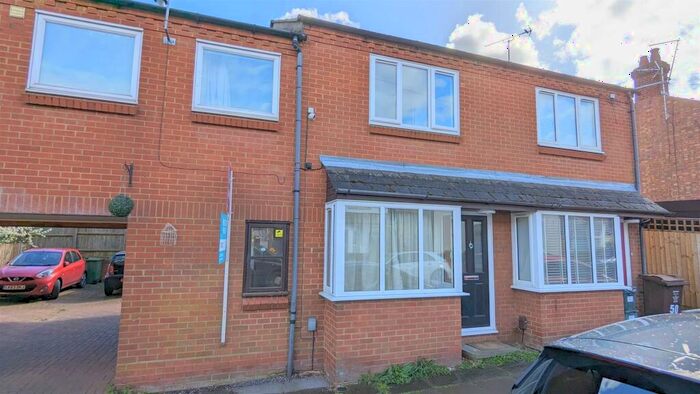 2 Bedroom Terraced House To Rent In Burnham Road, St. Albans, AL1