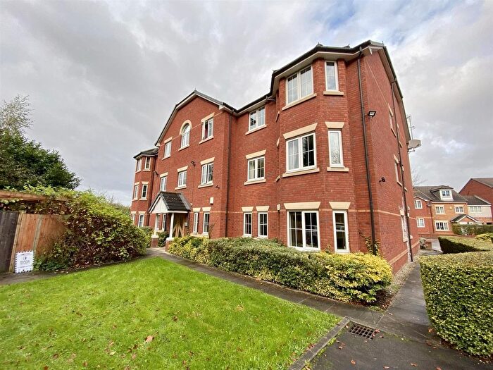 2 Bedroom Flat To Rent In Chelsfield Grove, Manchester, M21