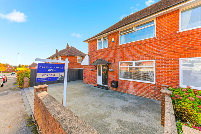 2 Bedroom Semi Detached House For Sale In Redmire Drive, Leeds, LS14