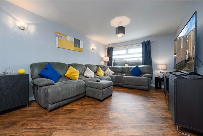 3 Bedroom Terraced House For Sale In Glen Luss Way, Greenock, PA16