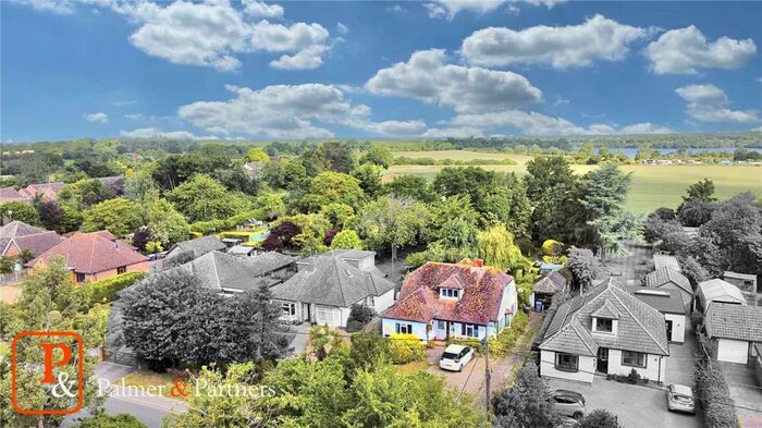 4 Bedroom Bungalow For Sale In Holbrook Road, Stutton, Ipswich, Suffolk, IP9