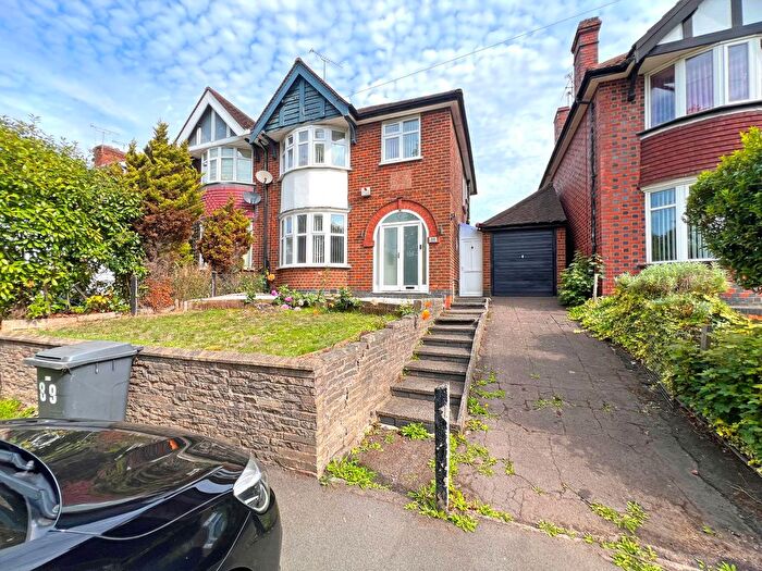 3 Bedroom Semi Detached House For Sale In Groby Road, Leicester, LE3