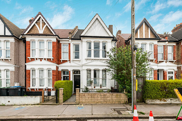 2 Bedroom Apartment For Sale In Sangley Road, London, SE25