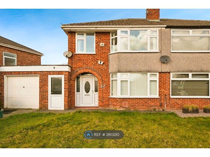 3 Bedroom Semi-Detached House To Rent In Dolphin Crescent, Great Sutton, Ellesmere Port, CH66