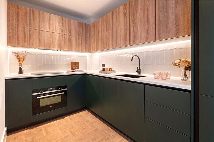 1 Bedroom Flat For Sale In One Clapham Junction, Burridge Gardens, St. John's Hill, London, SW11