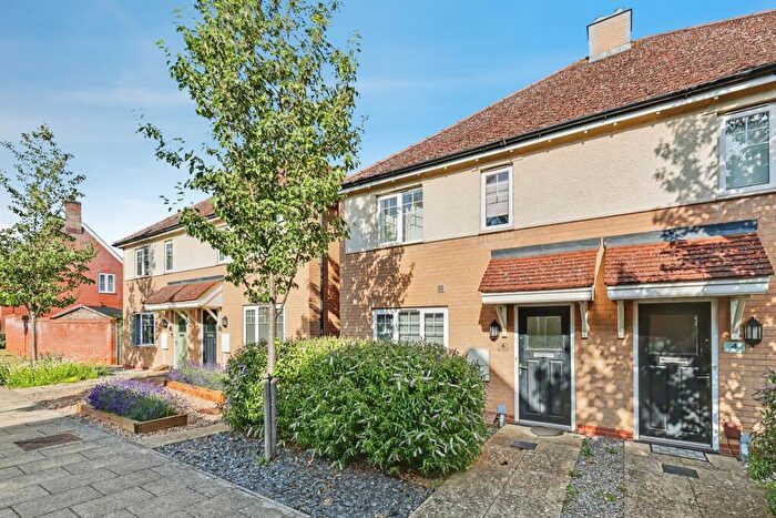 3 Bedroom Semi Detached House For Sale In Einstein Walk, Northampton, NN5