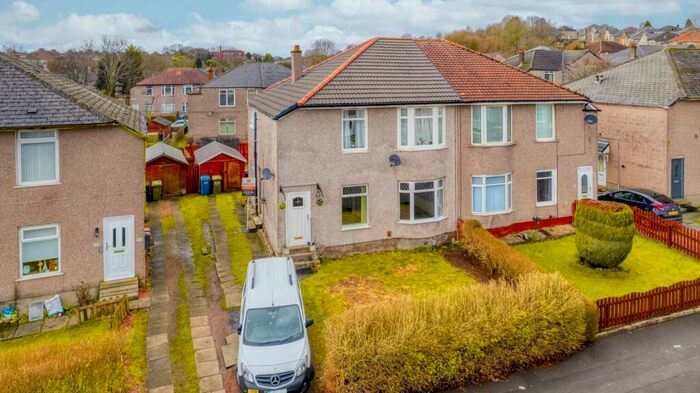 3 Bedroom Flat To Rent In Castlemilk Road, Kingspark, G44