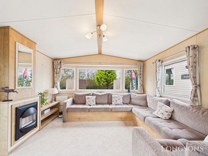 2 Bedroom Park Home For Sale In Stanford Bishop, Worcester, WR6