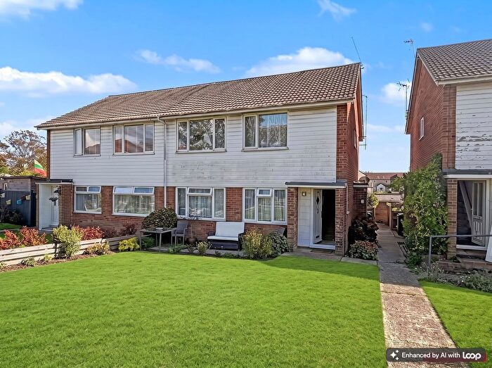 2 Bedroom Flat For Sale In Shakespeare Walk, Eastbourne, BN23