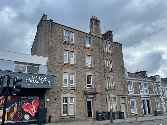 3 Bedroom Flat To Rent In Albert Street, Dundee, DD4