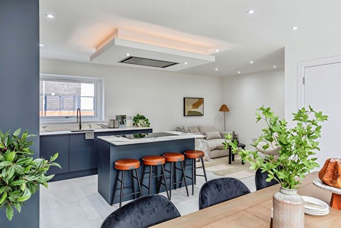 4 Bedroom Detached House For Sale In Cambridge Road, Bristol, BS7