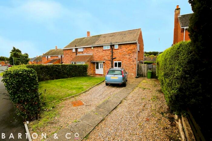 3 Bedroom Semi-Detached House To Rent In Birkbeck Way, Norwich, NR7
