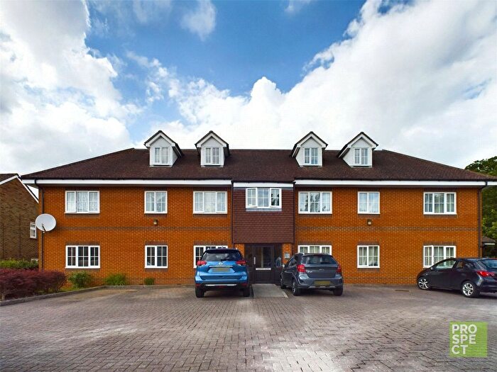 2 Bedroom Flat To Rent In Blatchly House, Roebuck Estate, Binfield, Bracknell, RG42