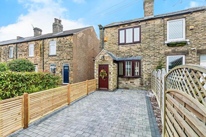 2 Bedroom Semi-Detached House For Sale In Warren Lane, Chapeltown, Sheffield, S35