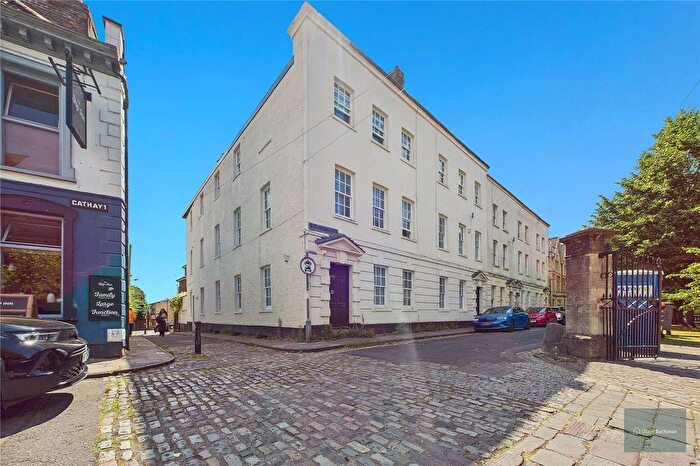 3 Bedroom Flat To Rent In Colston Parade, Bristol, BS1