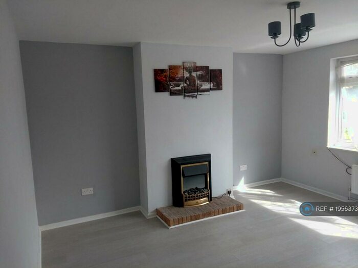 3 Bedroom Semi-Detached House To Rent In Shackerdale Road, Leicester, LE2