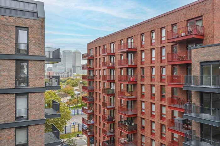 1 Bedroom Flat For Sale In Heron Wharf, Poplar, E14