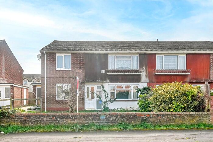 2 Bedroom End Of Terrace House For Sale In The Henrys, Thatcham, Berkshire, RG18