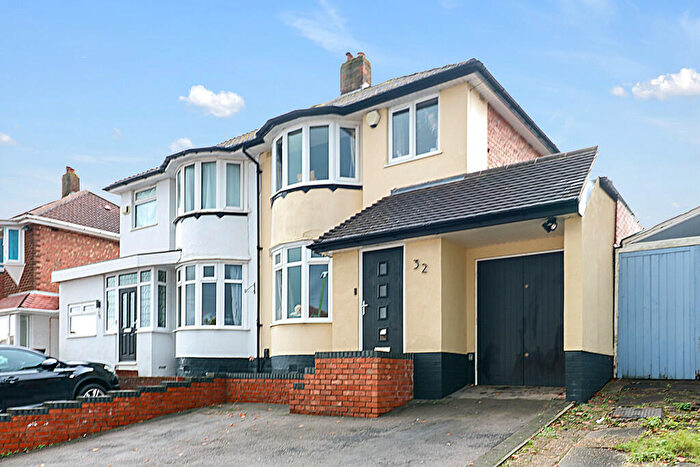 3 Bedroom Semi-Detached House For Sale In Rangoon Road, Solihull, B92