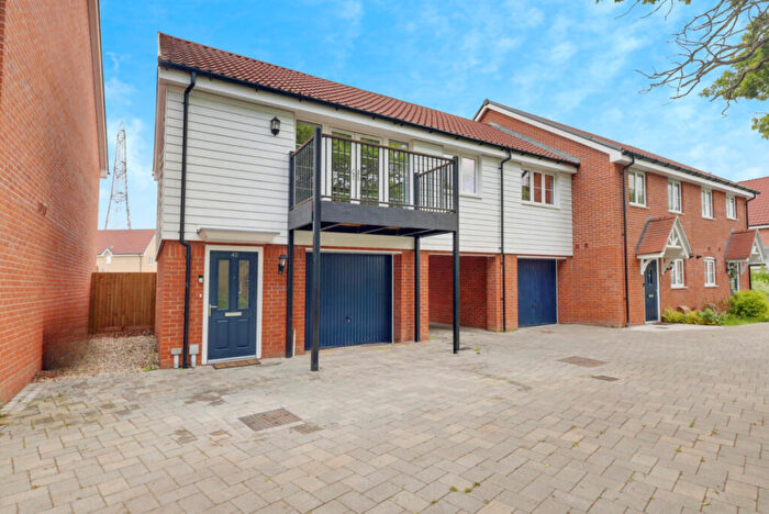 2 Bedroom Semi-Detached House For Sale In Hughes Crescent, Wickford, SS11