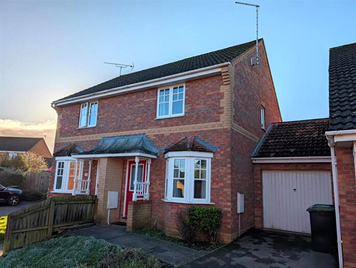 2 Bedroom House To Rent In Henley Way, Ely, CB7