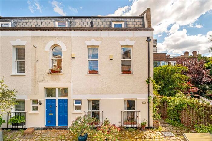 2 Bedroom House For Sale In Grosvenor Park, Camberwell, SE5