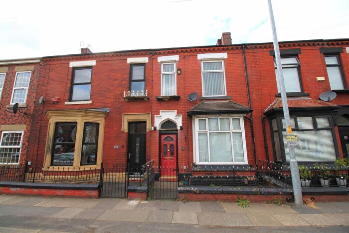 2 Bedroom Terraced House For Sale In Denton Road, Audenshaw, Manchester, M34