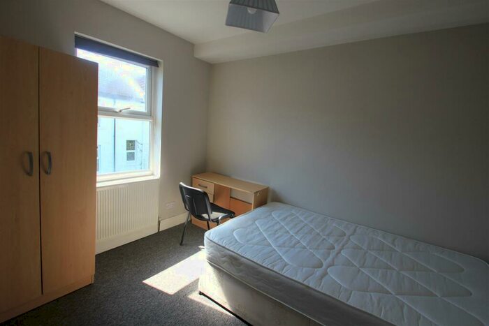 5 Bedroom Semi-Detached House To Rent In St Mary Magdalene Street, Brighton, BN2