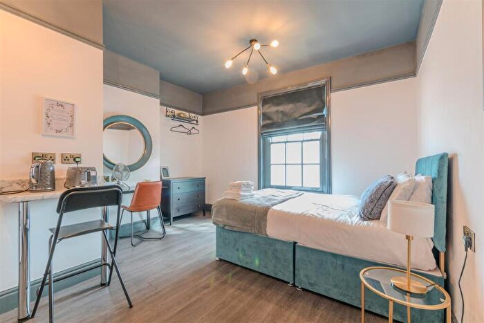 1 Bedroom Apartment To Rent In Warwick Street, Leamington Spa, CV32