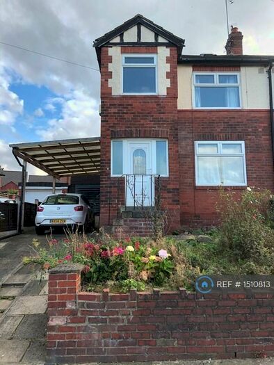 3 Bedroom Semi-Detached House To Rent In Summerfield Gardens, Leeds, LS13