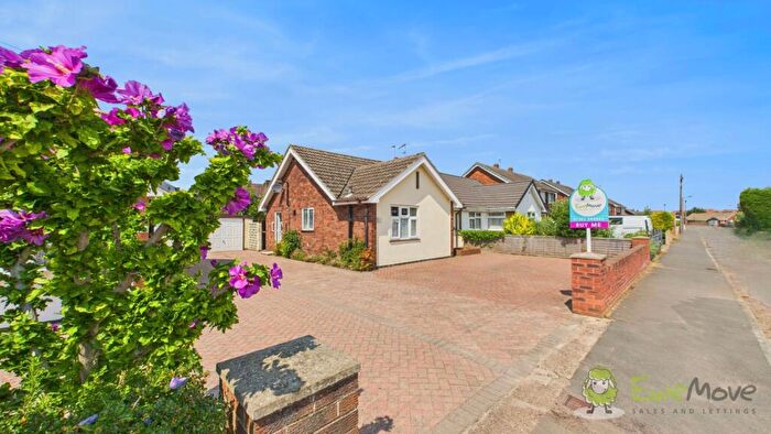 2 Bedroom Semi-Detached Bungalow For Sale In Harrow Road, Armthorpe, Doncaster, South Yorkshire, DN3